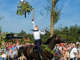 Traditionelles Tonnenabschlagen